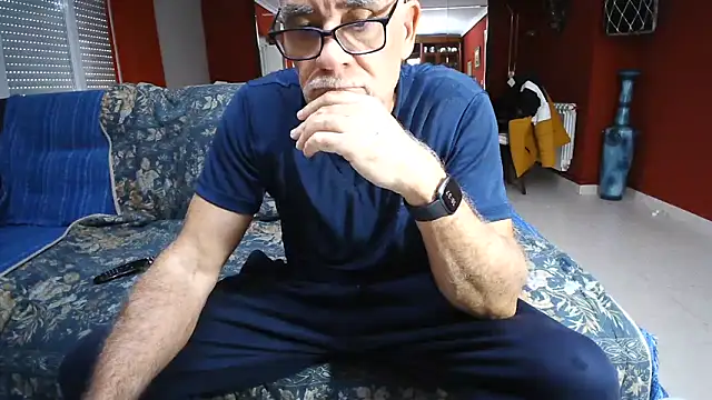 Snapshot of maduroguapo chatting on 12, 3, 2025 maduroguapo online show from 12, 3, 2025