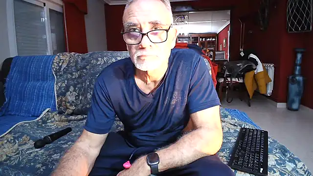 Snapshot of maduroguapo chatting on 12, 3, 2025 maduroguapo online show from 12, 3, 2025