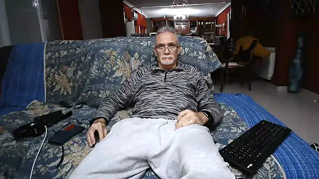 Snapshot of maduroguapo chatting on 19, 3, 2025 maduroguapo online show from 19, 3, 2025