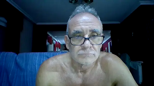 Snapshot of maduroguapo chatting on 11, 9, 2025 maduroguapo online show from 11, 9, 2025