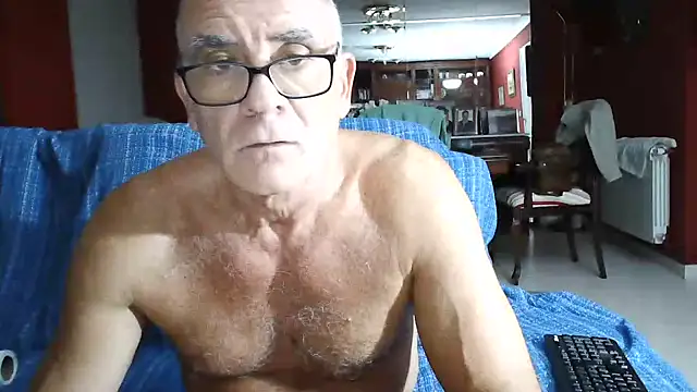 Snapshot of maduroguapo chatting on 14, 9, 2025 maduroguapo online show from 14, 9, 2025