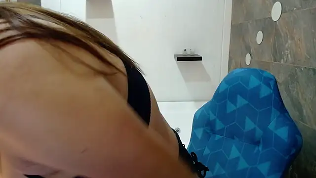 Snapshot of Heidy_Wells chatting on 1, 3, 2026 Heidy Wells online show from 1, 3, 2026