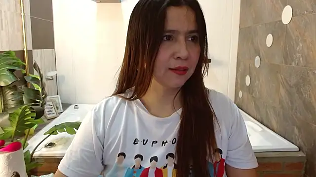 Snapshot of Heidy_Wells chatting on 15, 3, 2026 Heidy Wells online show from 15, 3, 2026