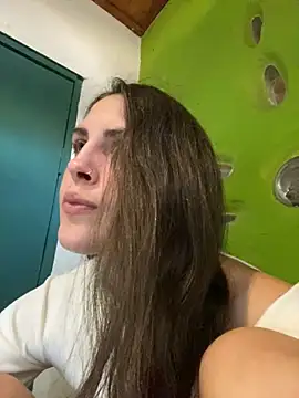 Snapshot of isadelasestrellas chatting on 28, 5, 2026 isadelasestrellas online show from 28, 5, 2026