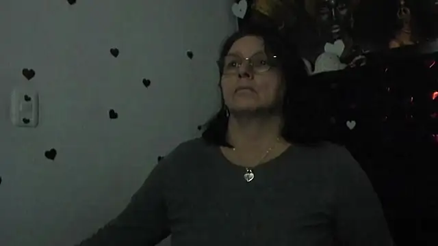 Snapshot of Evaaross_2345 chatting on 5, 3, 2026 Evaaross 2345 online show from 5, 3, 2026