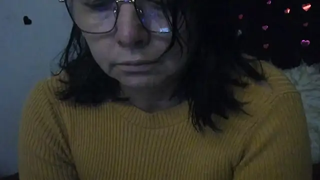 Snapshot of Evaaross_2345 chatting on 8, 3, 2026 Evaaross 2345 online show from 8, 3, 2026