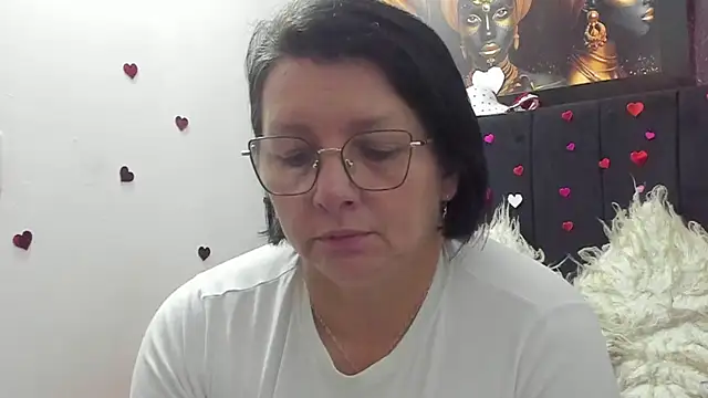 Snapshot of Evaaross_2345 chatting on 19, 3, 2026 Evaaross 2345 online show from 19, 3, 2026