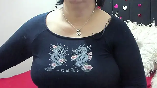 Snapshot of Evaaross_2345 chatting on 1, 4, 2026 Evaaross 2345 online show from 1, 4, 2026