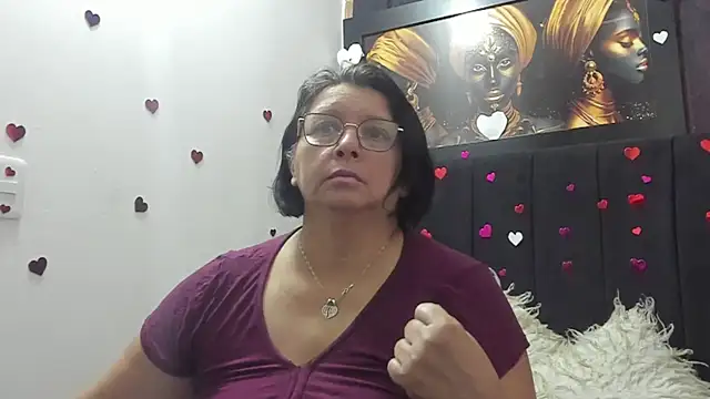 Snapshot of Evaaross_2345 chatting on 20, 4, 2026 Evaaross 2345 online show from 20, 4, 2026