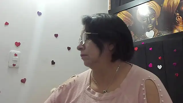 Snapshot of Evaaross_2345 chatting on 12, 5, 2026 Evaaross 2345 online show from 12, 5, 2026