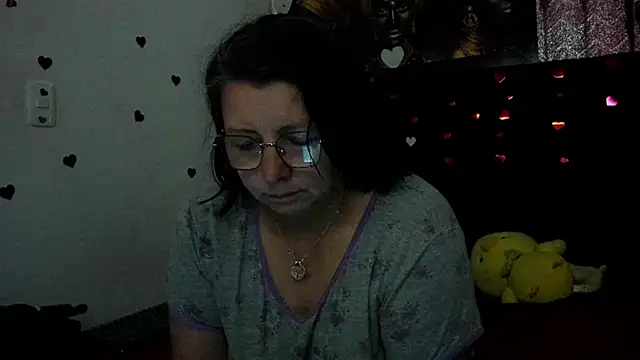 Snapshot of Evaaross_2345 chatting on 26, 6, 2026 Evaaross 2345 online show from 26, 6, 2026
