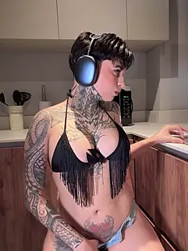 Snapshot of AliceShazaham_ chatting on 21, 6, 2026 AliceShazaham online show from 21, 6, 2026