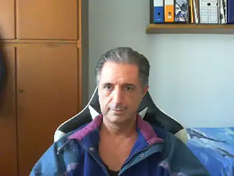 Snapshot of lliuk70mi chatting on 12, 1, 2025 lliuk70mi online show from 12, 1, 2025