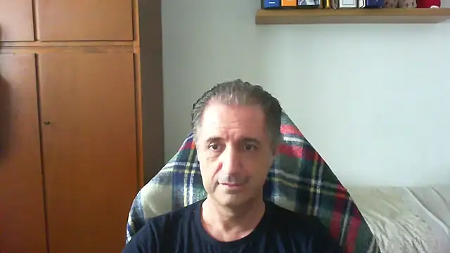 Snapshot of lliuk70mi chatting on 19, 4, 2026 lliuk70mi online show from 19, 4, 2026