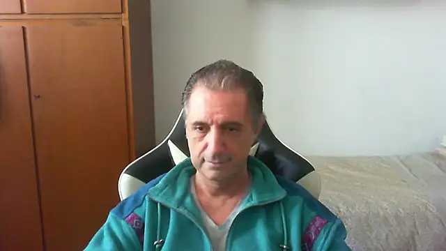Snapshot of lliuk70mi chatting on 26, 4, 2026 lliuk70mi online show from 26, 4, 2026
