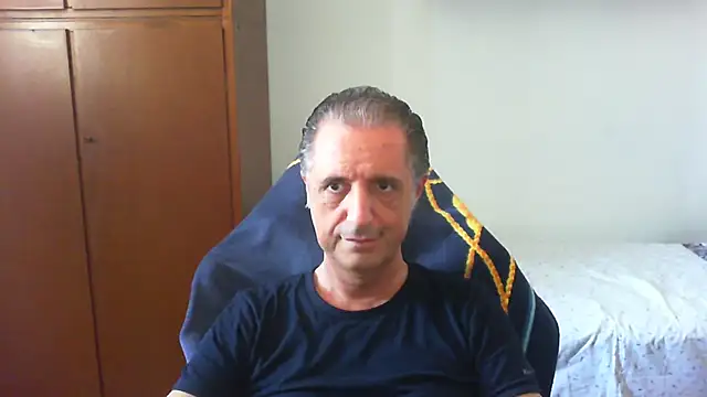 Snapshot of lliuk70mi chatting on 28, 5, 2026 lliuk70mi online show from 28, 5, 2026