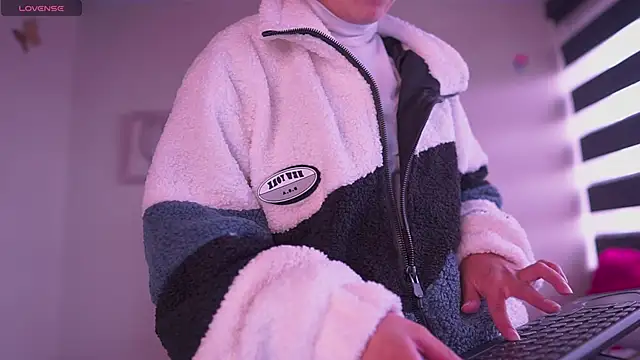 milly kenner online show from 25, 1, 2025