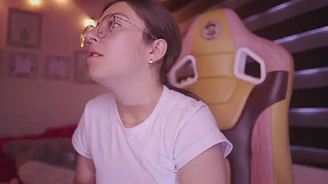 milly kenner online show from 26, 2, 2025