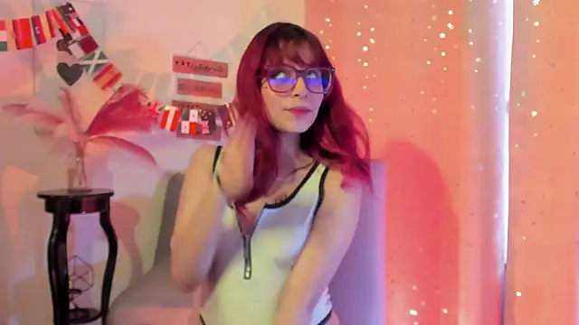 Snapshot of RedMeloddy chatting on 15, 6, 2026 RedMeloddy online show from 15, 6, 2026