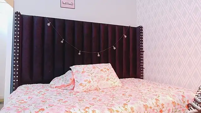 littleebonymommy online show from 10, 9, 2025