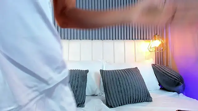 LinaGlam online show from 11, 9, 2025