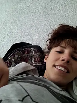 Lyrass online show from 8, 3, 2025