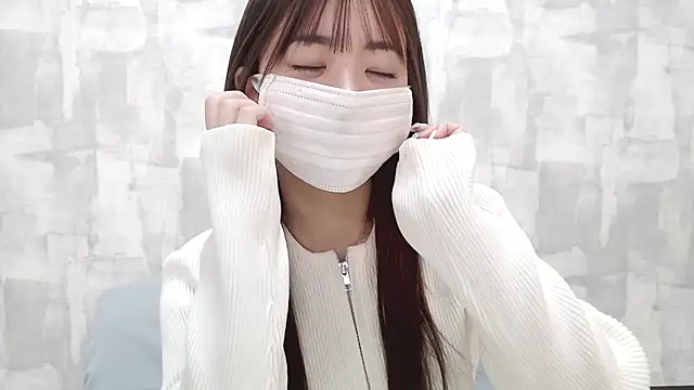 Snapshot of LOVE_MOMO_LOVE chatting on 12, 10, 2025 LOVE MOMO LOVE online show from 12, 10, 2025