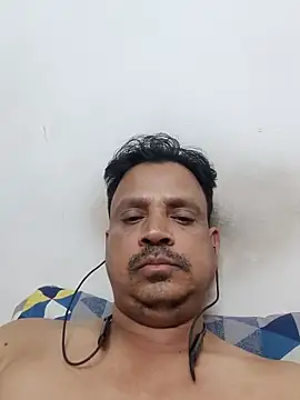 Snapshot of Raj1043 chatting on 13, 2, 2025 Raj1043 online show from 13, 2, 2025