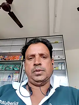 Snapshot of Raj1043 chatting on 4, 11, 2025 Raj1043 online show from 4, 11, 2025