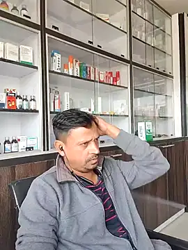 Snapshot of Raj1043 chatting on 18, 11, 2025 Raj1043 online show from 18, 11, 2025