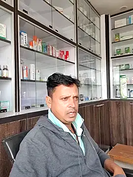 Snapshot of Raj1043 chatting on 24, 11, 2025 Raj1043 online show from 24, 11, 2025