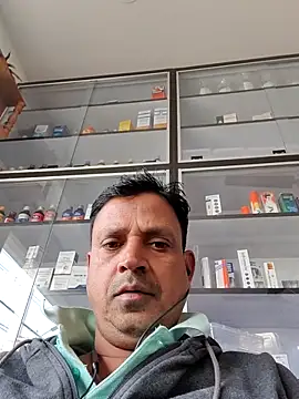 Snapshot of Raj1043 chatting on 25, 11, 2025 Raj1043 online show from 25, 11, 2025