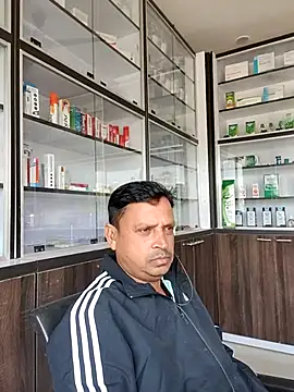 Snapshot of Raj1043 chatting on 27, 11, 2025 Raj1043 online show from 27, 11, 2025