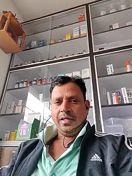 Snapshot of Raj1043 chatting on 28, 11, 2025 Raj1043 online show from 28, 11, 2025