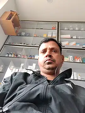 Snapshot of Raj1043 chatting on 1, 12, 2025 Raj1043 online show from 1, 12, 2025