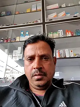 Snapshot of Raj1043 chatting on 15, 12, 2025 Raj1043 online show from 15, 12, 2025