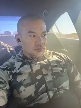 EatMyCake831 online show from 5, 12, 2025