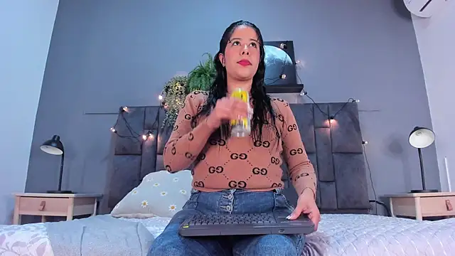 DulceAurora   online show from 9, 10, 2025