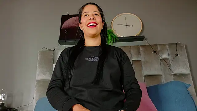 DulceAurora   online show from 29, 10, 2025