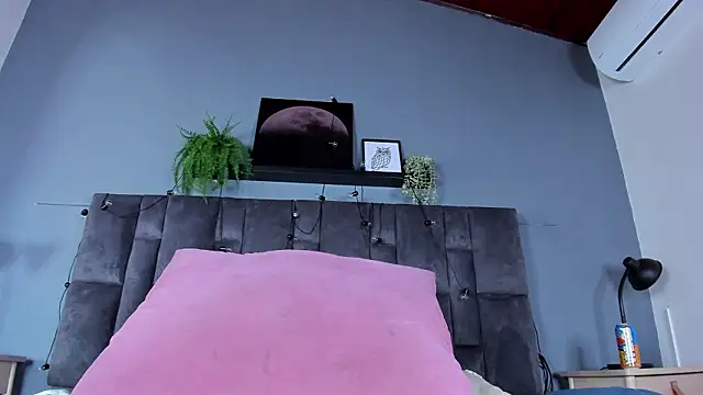 DulceAurora   online show from 6, 3, 2026