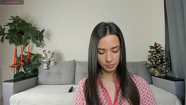 NicoleLuv online show from 25, 12, 2024