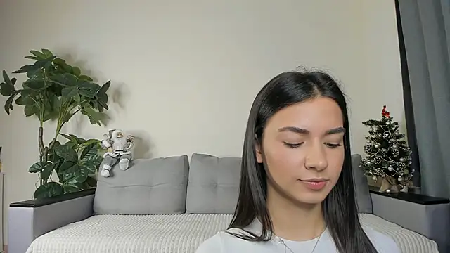 NicoleLuv online show from 3, 1, 2025