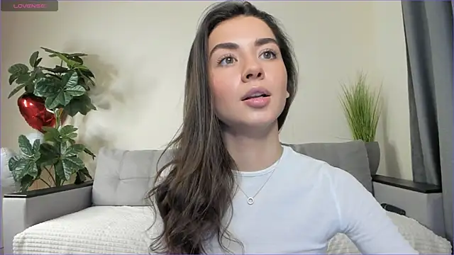 NicoleLuv online show from 5, 3, 2025