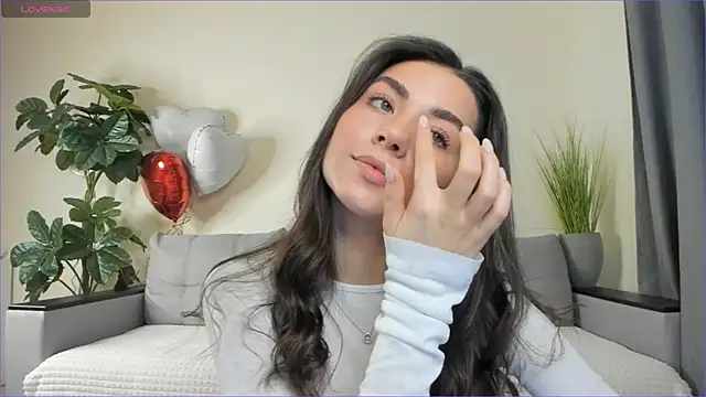 NicoleLuv online show from 14, 3, 2025