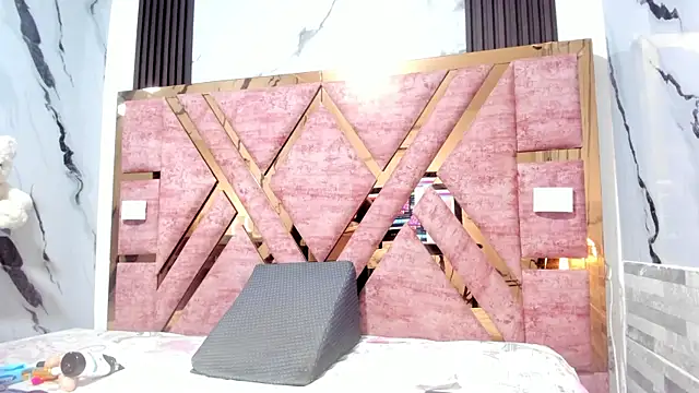 mia alvares online show from 28, 11, 2025