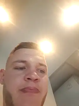 Yourbadboy69rrr online show from 28, 11, 2025