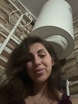 EmaSkyes online show from 28, 9, 2025