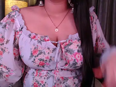 Snapshot of Sexy_Myra18 chatting on 7, 11, 2025 Sexy Myra18 online show from 7, 11, 2025