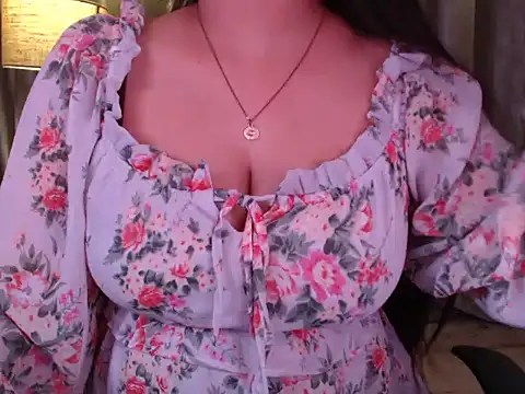 Snapshot of Sexy_Myra18 chatting on 28, 11, 2025 Sexy Myra18 online show from 28, 11, 2025