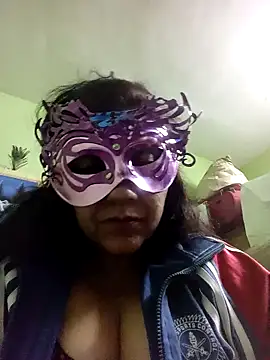 Snapshot of DesiMuffin chatting on 1, 12, 2024 DesiMuffin online show from 1, 12, 2024